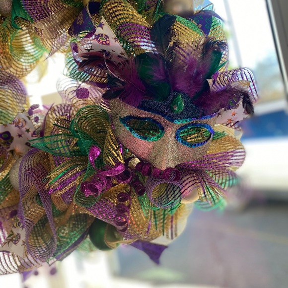 COPY - ***Handmade Mardi Gras Wreath*** - Picture 8 of 8